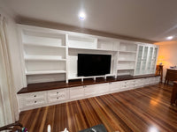 Six and a half metre wall unit